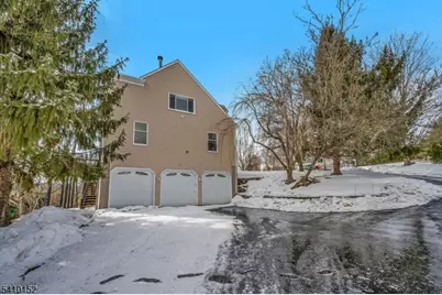 10 Red Robin Way, Raritan Township, NJ 08822 - Photo 30