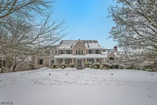 10 Red Robin Way, Raritan Township, NJ 08822 - Photo 4