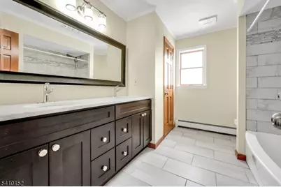 10 Red Robin Way, Raritan Township, NJ 08822 - Photo 22