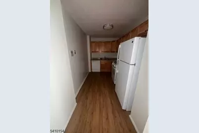 25 Zabriskie St #F, Hackensack, NJ 07601 - Photo 8
