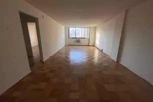 25 Zabriskie St, Hackensack, NJ 07601 - Photo 2