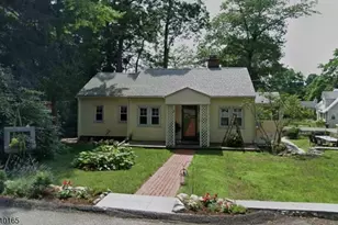 2 Maysenger Rd, Mahwah, NJ 07430 - Photo 2
