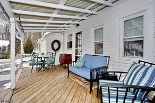 2 Maysenger Rd, Mahwah, NJ 07430 - Photo 16