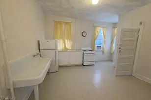 55 Walnut St, Montclair, NJ 07042 - Photo 2