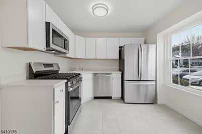 13 Morgan Pl #13, East Brunswick Township, NJ 08816 - Photo 4