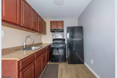 83 Broadway, Paterson, NJ 07505 - Photo 18