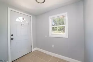 372 E Blackwell St, Dover, NJ 07801 - Photo 2