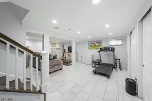 2853 Allen Ave, Union Township, NJ 07083 - Photo 18