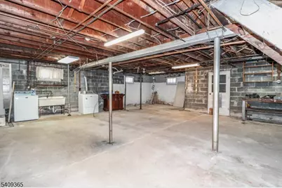 131 Fairfield Ave, Woodbridge Township, NJ 08863 - Photo 22