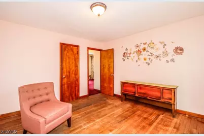 131 Fairfield Ave, Woodbridge Township, NJ 08863 - Photo 12