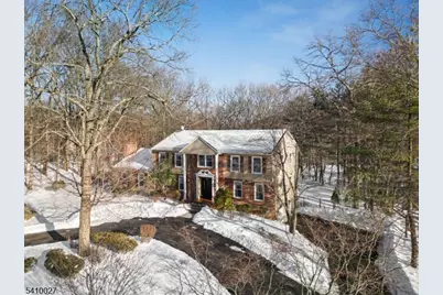 10 Moonshadow Ct, Kinnelon, NJ 07405 - Photo 2