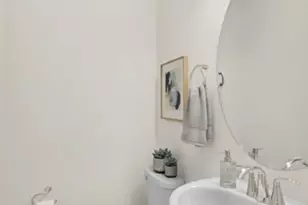 32 Gala Ct, Livingston Twp., NJ 07039 - Photo 4