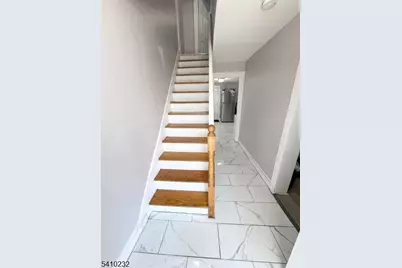 219 Stebbins Pl, Plainfield, NJ 07063 - Photo 4