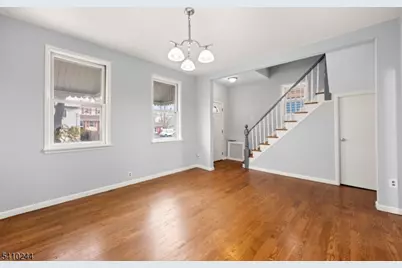 16 Loretta St, Clifton, NJ 07011 - Photo 4