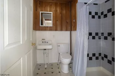 21 Spring St, Ogdensburg, NJ 07439 - Photo 6