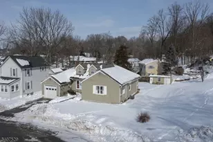 21 Spring St, Ogdensburg, NJ 07439 - Photo 2