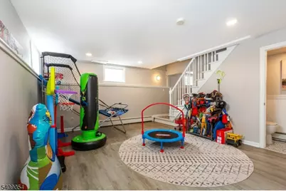 381 Essex Ave, Bloomfield, NJ 07003 - Photo 38