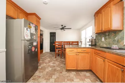 332 Macarthur Ave, Garfield, NJ 07026 - Photo 6