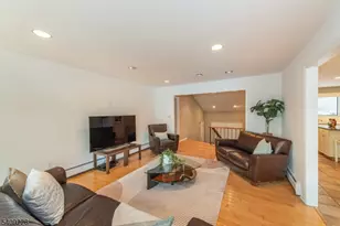 36 Yellow Brick Rd, Wayne Twp., NJ 07470 - Photo 6