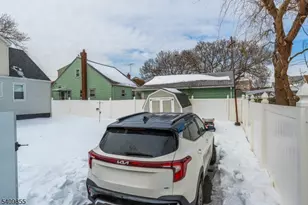 847 Dennis Pl, Linden, NJ 07036 - Photo 20