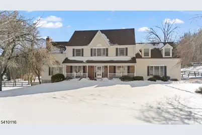 1 Yard Ct, Raritan Township, NJ 08822 - Photo 1