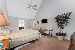 1 Yard Ct, Raritan Township, NJ 08822 - Photo 28