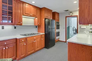 117 Yantacaw Brook Rd, Montclair, NJ 07043 - Photo 8