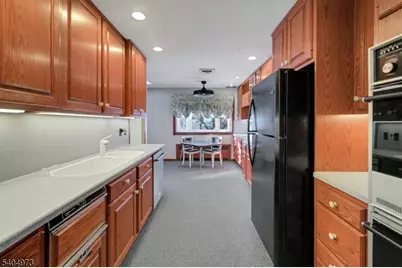 117 Yantacaw Brook Rd, Montclair, NJ 07043 - Photo 10