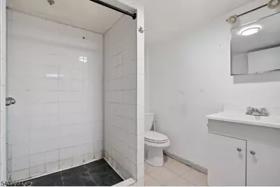 1110 Hampton Pl, Elizabeth, NJ 07201 - Photo 18