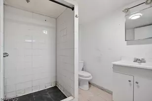 1110 Hampton Pl, Elizabeth, NJ 07201 - Photo 18