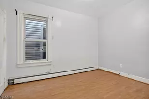 1110 Hampton Pl, Elizabeth, NJ 07201 - Photo 10