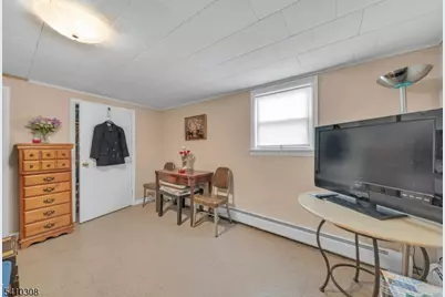 648 Milton Ave, Lyndhurst Township, NJ 07071 - Photo 22