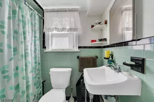 648 Milton Ave, Lyndhurst Township, NJ 07071 - Photo 24