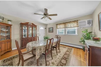648 Milton Ave, Lyndhurst Township, NJ 07071 - Photo 12