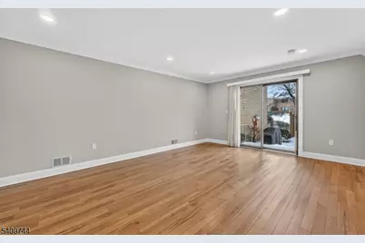 602 Westminster Ct, Hillsborough Township, NJ 08844 - Photo 10