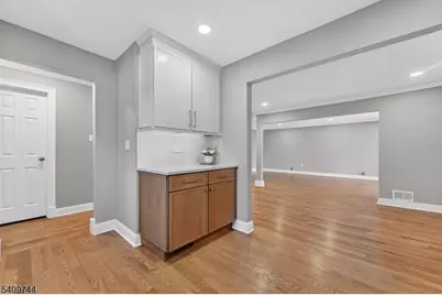 602 Westminster Ct, Hillsborough Township, NJ 08844 - Photo 6