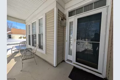 6 Weybourne Ln, White Township, NJ 07823 - Photo 2