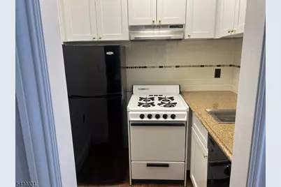 15 Montclair Ave #2, Montclair, NJ 07042 - Photo 8