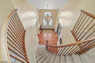 601 Timberbrooke Dr, Bedminster Township, NJ 07921 - Photo 4