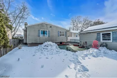 693 Hemlock St, Rahway, NJ 07065 - Photo 28