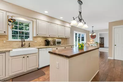 82 Union Hill Rd, Parsippany, NJ 07950 - Photo 16