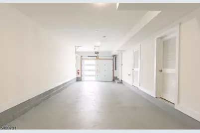 319 Renner Ave, Newark, NJ 07112 - Photo 4