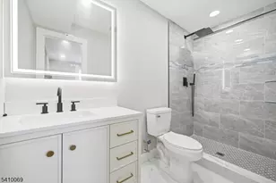 47 Nokomis Ave, Parsippany, NJ 07034 - Photo 20