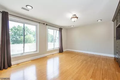 19 Southwynde Dr, Denville, NJ 07834 - Photo 10