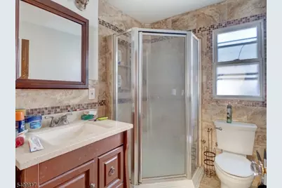 931 Madison Ave, Union Township, NJ 07083 - Photo 12