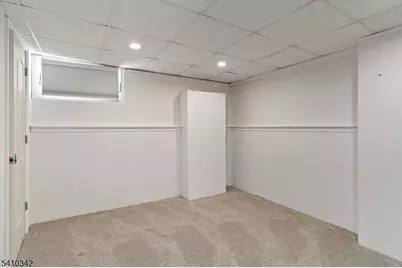 9 McKinley Pl, West Milford, NJ 07480 - Photo 12