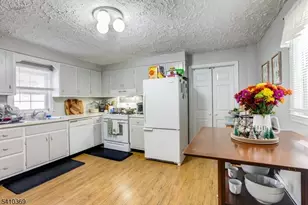 233 Augusta St, Old Bridge Township, NJ 08879 - Photo 6