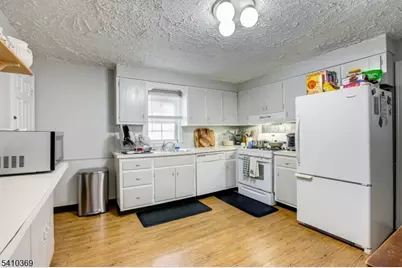 233 Augusta St, Old Bridge Township, NJ 08879 - Photo 8