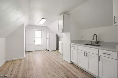 134 Burgess Pl, Passaic, NJ 07055 - Photo 28