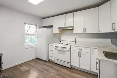 134 Burgess Pl, Passaic, NJ 07055 - Photo 22